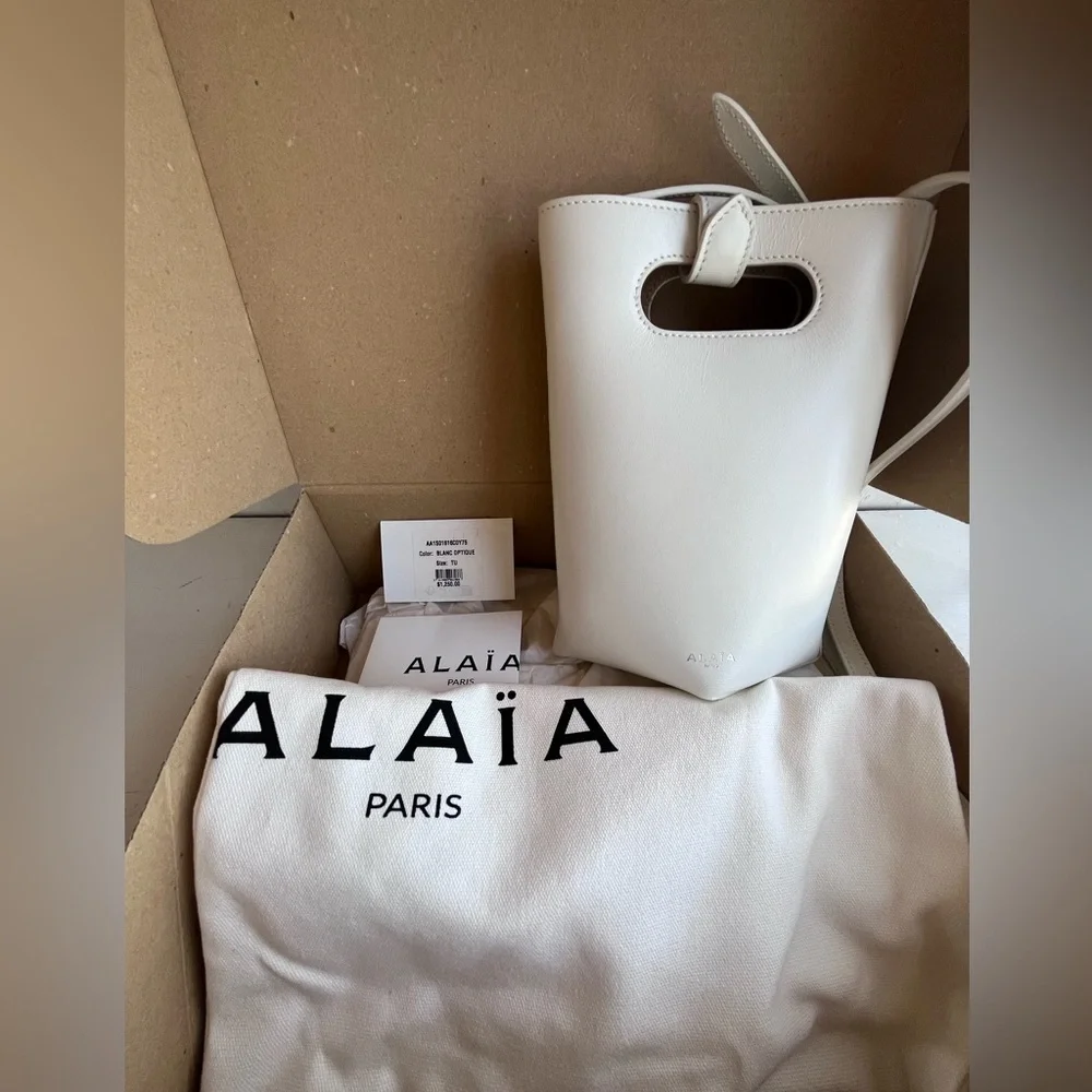 Alaïa Folded Small Leather Tote Bag- Blanc Optique